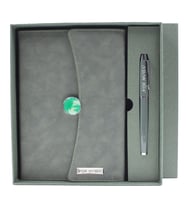 İsme Özel Premium Defter ve Kalem Seti Tasarım Kutulu - Renk Seçenekli (Yeşil)