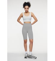 Mistirik Jerovin Model Toparlayıcı Örme Seamless Push Up Etkili Kısa Şort (Gri)