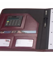 SEKRETERLİK HESAP MAKİNALI A4 (100 YAPRAK) 24,5X32 CM (Bordo)