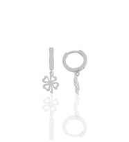 Söğütlü Silver Gümüş desenli yonca  küpe (Gümüş)