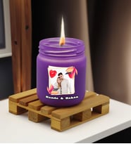 BK Gift Kişiye Özel DTF Fotoğraflı İsimli Renkli Cam Kavanozda Kokulu Mum-1(13 Renk Seçeneği), Arkadaşa Hediye, Sevgiliye Hediye, Doğum Günü Hediyesi (Mor)