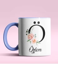 Kişiye Özel Ö Harfi Temalı Gül Tasarım Siyah Renk Kupa (Mavi)