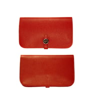 KANGAROO KINGDOM Hakiki Dana Deri Kroko Koyu Kahverengi Kadın Portföy & Clutch El Çanta 8744-CK (Kırmızı)