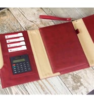 Çantalı Vip Defter Anahtar Kilitli Termo Deri Hesap Makineli - Tarihsiz Defter- Kişiye Özel Isimli (Bordo)