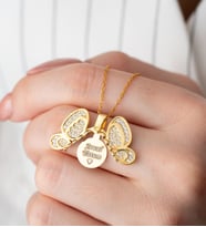 925 Ayar Gümüş Açılabilen İsimli Kelebek Kolye (Gold)