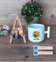Öğretmenler Günü Hediyesi Kupa Bardak Beyaz ve Fotoğraflı Ahşap Anahtarlık Hediye (Model 12)