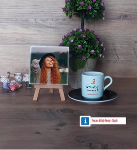 İngilizce Öğretmeni Fotoğraflı Dekoratif Taş, Ahşap Altlıklı Türk Kahvesi Fincanı Hediye Öğretmen Günü Hediyesi (Model 7)