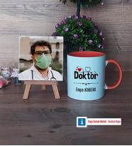 Doktor Fotoğraflı Dekoratif Taş, Kupa Bardak Beyaz Hediye Tıp Bayramı Hediyesi Doktora Hediye (Model 13)