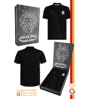 Galatasaray Orijinal Lisanslı Polo Yaka Siyah T-Shirt Hediyelik Ahşap Kutulu (Düz Siyah)