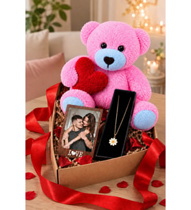 Sevgiliye Sürpriz Hediye Kutusu 25 cm Peluş Ayıcık, Kolye ve Fotoğraf Çerçevesi (Pembe)