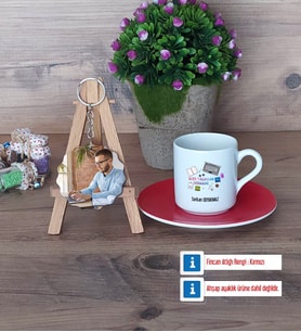 Web Tasarım Uzmanı Türk Kahvesi Fincanı Ahşap Altlıklı ve Fotoğraflı Ahşap Anahtarlık Hediye (Model 3)