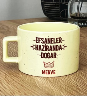 Kişiye Özel Efsaneler Haziranda Doğar Hediye Pastel Fincan Doğum Günü Hediyesi (Sarı)