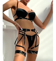 Adeline Saten Bacak Aksesuarlı Zincir Detaylı İthal Harness Jartiyerli Sütyen Takım (Limited) (Siyah)