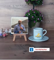 Antrenör Fotoğraflı Dekoratif Taş, Ahşap Altlıklı Türk Kahvesi Fincanı Hediye (Model 2)