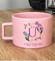 Kişiye Özel Çiçekli Ü Harfli Hediye Pastel Fincan İsim Soyisim Yazılı (Pembe)
