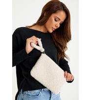 Kadın Premium Peluş/Teddy Fermuarlı ve Astarlı Clutch El Çantası (Krem)