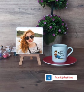 Kadın Öğretmene Hediye Fotoğraflı Dekoratif Taş, Ahşap Altlıklı Türk Kahvesi Fincanı Hediye (Model 3)
