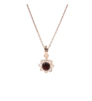 925 Ayar Gümüş Minik Çiçek Tasarım Garnet Taşlı Kolye (Rose)