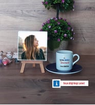 Sosyal Bilgiler Öğretmeni Fotoğraflı Dekoratif Taş, Ahşap Altlıklı Türk Kahvesi Fincanı Hediye Öğretmenler Günü Hediyesi (Model 4)
