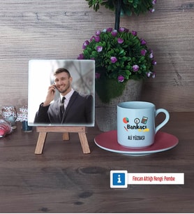 Bankacı Fotoğraflı Dekoratif Taş, Ahşap Altlıklı Türk Kahvesi Fincanı Hediye (Model 6)