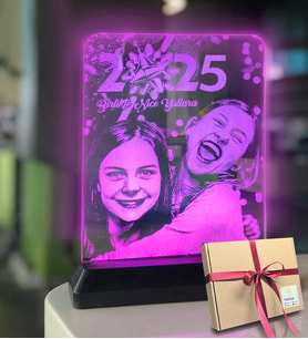 Yılbaşı Hediyesi Kişiye Özel Resimli Dikdörtgen 3d Led Gece Lambası (Pembe)