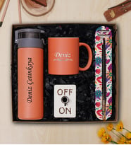 Kişiye Özel Suluk, Kupa Bardak , Tütsü ve Magnet Hediye Seti & Farklı Renk Seçeneği (Model 5)