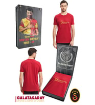 Galatasaray Orijinal Lisanslı Kırmızı Erkek T-Shirt Hediyelik Ahşap Kutulu (Çok Renkli)