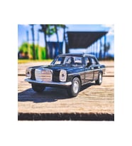 Mercedes e220 model 1/36 Ölçek 12cm çekbırak(ÖZEL PLAKALI) (Siyah)