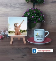 Resim Öğretmeni Fotoğraflı Dekoratif Taş, Ahşap Altlıklı Türk Kahvesi Fincanı Hediye (Model 6)