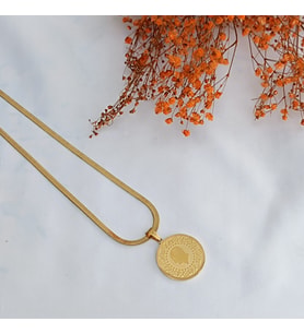 Merkar Aksesuar Altın İşçilik Modelli Gold Rengi Çelik Kolye (Model 2)