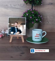 İcra Müdürü Fotoğraflı Dekoratif Taş, Ahşap Altlıklı Türk Kahvesi Fincanı Hediye (Model 9)