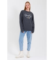 Kadın Bisiklet Yaka Oversize Fit El Yazılı Brooklyn İnce Sweatshirt SPR23SWK331 (Antrasit)
