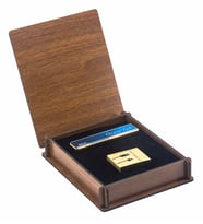 Sevgililer Günü Hediyesi Kişiye Özel Ahşap Kutulu Elektronik Usb Dokunmatik Alevsiz Şarjlı Çakmak (Lacivert)