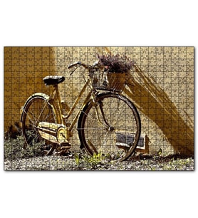 Cakapuzzle Duvar Önünde Eski Sarı Bisiklet  Puzzle Yapboz MDF (Ahşap) (500 Parça)