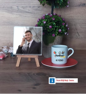 Bankacı Fotoğraflı Dekoratif Taş, Ahşap Altlıklı Türk Kahvesi Fincanı Hediye (Model 8)