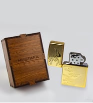 eJOYA Kişiye Özel Ahşap Kutusunda Metal Çakmak 82292 (Bordo)