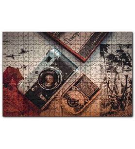 Cakapuzzle Antika Fotoğraf Makinesi ve Fotoğraflar  Puzzle Yapboz MDF (Ahşap) (1000 Parça)