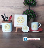 Gold Baş Harf Hediye Seti Dekoratif Taş, Kalemlik, Ahşap Altlıklı Türk Kahvesi Fincanı, Ahşap Anahtarlık Hediye (Model 8)