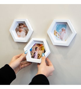 Yapışkanlı Sök Tak Küçük Altıgen Fotoğraf Çerçevesi - 3'lü Paket (Beyaz)