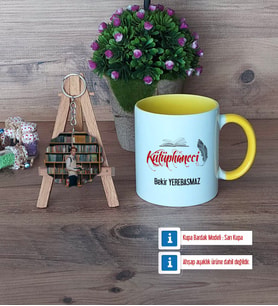 Kütüphaneci Kupa Bardak Beyaz ve Fotoğraflı Ahşap Anahtarlık Hediye (Model 7)