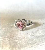 Zirkon Taşlı Kalpli Gümüş Kaplama Yüzük Ayarlanabilir (Pembe)