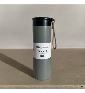MODERN ÇİFT VAKUM YALITIMLI YANDAN DERİ TUTACAKLI SICAK/SOĞUK 450 ML GÜNLÜK, HEDİYELİK TERMOS. (Gri)