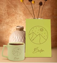 BK Gift Kişiye Özel İsimli Sarı Sert Kapaklı Defter ve Middle Kupa Seti, Arkadaşa Hediye, Yeni İş Hediyesi, Doğum Günü Hediyesi (Model 6)