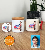 Kişiye Özel Karikatürlü İngilizce Öğretmeni Hediye Seti T Kupa, Kalemlik, Anahtarlık Erkek İngilizce Öğretmenine Öğretmenler Günü Hediyesi (Pembe)