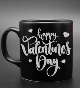 Sevgililer Gününe Özel Gold & Gümüş Happy Valentines Day Baskılı Siyah Kupa (Model 1)