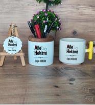 Aile Hekimi Hediye Sepeti Kupa Bardak T Kulplu, Kalemlik ve Anahtarlık Doktora Tıp Bayramı Hediyesi (Model 5)