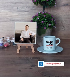 İşaret Dili Öğretmeni Fotoğraflı Dekoratif Taş, Ahşap Altlıklı Türk Kahvesi Fincanı Hediye (Model 2)