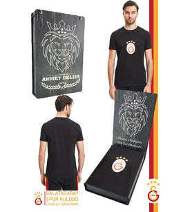 Galatasaray Orijinal Lisanslı Arma T-Shirt Kişiye Özel Hediyelik Ahşap Kutulu (Siyah)