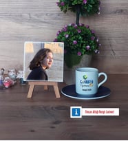 Coğrafya Öğretmeni Fotoğraflı Dekoratif Taş, Ahşap Altlıklı Türk Kahvesi Fincanı Hediye Öğretmenler Günü Hediyesi (Model 4)