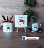 İsme Özel Doğum Günü Hediyesi Hediye Seti Dekoratif Taş, Kalemlik, Ahşap Altlıklı Türk Kahvesi Fincanı Hediye (Model 7)